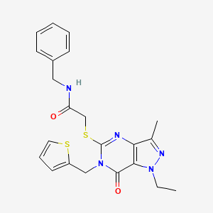 molecular formula C22H23N5O2S2 B2772967 N-benzyl-2-({1-ethyl-3-methyl-7-oxo-6-[(thiophen-2-yl)methyl]-1H,6H,7H-pyrazolo[4,3-d]pyrimidin-5-yl}sulfanyl)acetamide CAS No. 1357784-41-8