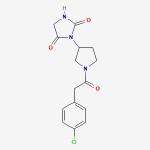 molecular formula C15H16ClN3O3 B2773053 3-(1-(2-(4-Chlorophenyl)acetyl)pyrrolidin-3-yl)imidazolidine-2,4-dione CAS No. 2034387-70-5