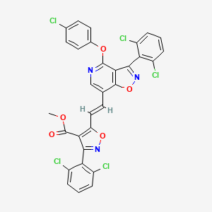 molecular formula C31H16Cl5N3O5 B2773419 methyl 5-[(E)-2-[4-(4-chlorophenoxy)-3-(2,6-dichlorophenyl)-[1,2]oxazolo[4,5-c]pyridin-7-yl]ethenyl]-3-(2,6-dichlorophenyl)-1,2-oxazole-4-carboxylate CAS No. 338773-21-0