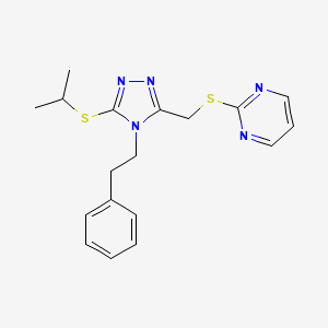 2-(((5-(isopropylthio)-4-phenethyl-4H-1,2,4-triazol-3-yl)methyl)thio)pyrimidine