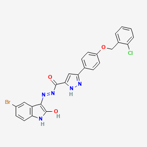 B2780919 N'-[(3E)-5-bromo-2-oxo-1,2-dihydro-3H-indol-3-ylidene]-3-{4-[(2-chlorobenzyl)oxy]phenyl}-1H-pyrazole-5-carbohydrazide CAS No. 441742-91-2
