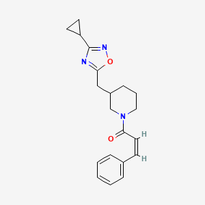 molecular formula C20H23N3O2 B2781632 (Z)-1-(3-((3-cyclopropyl-1,2,4-oxadiazol-5-yl)methyl)piperidin-1-yl)-3-phenylprop-2-en-1-one CAS No. 1706476-31-4
