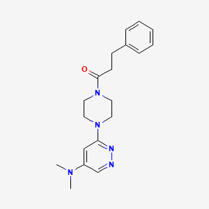 B2784940 1-(4-(5-(Dimethylamino)pyridazin-3-yl)piperazin-1-yl)-3-phenylpropan-1-one CAS No. 1797656-01-9