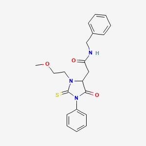 molecular formula C21H23N3O3S B2788819 N-benzyl-2-[3-(2-methoxyethyl)-5-oxo-1-phenyl-2-sulfanylideneimidazolidin-4-yl]acetamide CAS No. 1009335-61-8