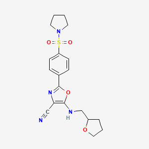 2-(4-(Pyrrolidin-1-ylsulfonyl)phenyl)-5-(((tetrahydrofuran-2-yl)methyl)amino)oxazole-4-carbonitrile
