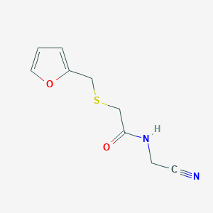 molecular formula C9H10N2O2S B2792992 N-(cyanomethyl)-2-{[(furan-2-yl)methyl]sulfanyl}acetamide CAS No. 1355797-79-3