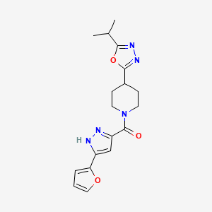 (3-(furan-2-yl)-1H-pyrazol-5-yl)(4-(5-isopropyl-1,3,4-oxadiazol-2-yl)piperidin-1-yl)methanone