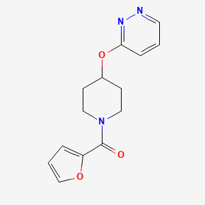 molecular formula C14H15N3O3 B2796609 Furan-2-yl(4-(pyridazin-3-yloxy)piperidin-1-yl)methanone CAS No. 1796968-60-9