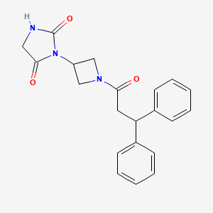 molecular formula C21H21N3O3 B2796946 3-(1-(3,3-Diphenylpropanoyl)azetidin-3-yl)imidazolidine-2,4-dione CAS No. 2034365-01-8