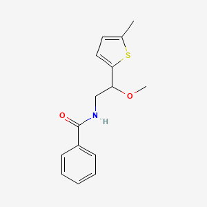 molecular formula C15H17NO2S B2797170 N-[2-Methoxy-2-(5-methylthiophen-2-YL)ethyl]benzamide CAS No. 1797639-88-3