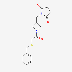 1-({1-[2-(Benzylsulfanyl)acetyl]azetidin-3-yl}methyl)pyrrolidine-2,5-dione