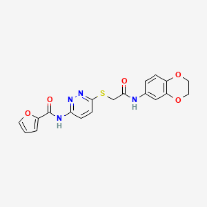 molecular formula C19H16N4O5S B2801698 N-(6-((2-((2,3-dihydrobenzo[b][1,4]dioxin-6-yl)amino)-2-oxoethyl)thio)pyridazin-3-yl)furan-2-carboxamide CAS No. 1021026-32-3