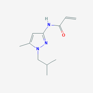 molecular formula C11H17N3O B2802330 N-[5-Methyl-1-(2-methylpropyl)pyrazol-3-yl]prop-2-enamide CAS No. 2305395-59-7