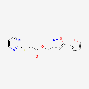 molecular formula C14H11N3O4S B2802532 (5-(Furan-2-yl)isoxazol-3-yl)methyl 2-(pyrimidin-2-ylthio)acetate CAS No. 1210318-83-4