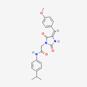 (E)-N-(4-isopropylphenyl)-2-(4-(4-methoxybenzylidene)-2,5-dioxoimidazolidin-1-yl)acetamide