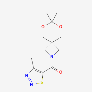 molecular formula C12H17N3O3S B2805818 (7,7-二甲基-6,8-二氧代-2-氮杂螺[3.5]壬烷-2-基)(4-甲基-1,2,3-噻二唑-5-基)甲酮 CAS No. 1396717-68-2
