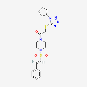 2-(1-cyclopentyltetrazol-5-yl)sulfanyl-1-[4-[(E)-2-phenylethenyl]sulfonylpiperazin-1-yl]ethanone