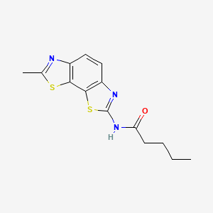 molecular formula C14H15N3OS2 B2812703 N-{11-methyl-3,12-dithia-5,10-diazatricyclo[7.3.0.0^{2,6}]dodeca-1(9),2(6),4,7,10-pentaen-4-yl}pentanamide CAS No. 361158-80-7