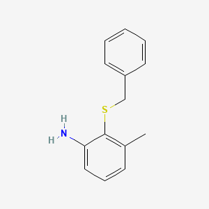 molecular formula C14H15NS B2812838 Benzenamine, 3-methyl-2-[(phenylmethyl)thio]- CAS No. 1553173-60-6