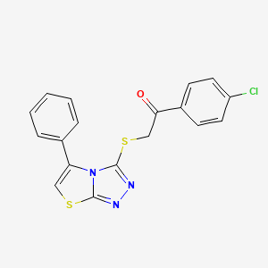molecular formula C18H12ClN3OS2 B2812902 1-(4-Chlorophenyl)-2-({5-phenyl-[1,2,4]triazolo[3,4-b][1,3]thiazol-3-yl}sulfanyl)ethan-1-one CAS No. 690961-60-5