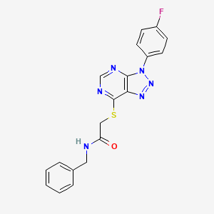 molecular formula C19H15FN6OS B2813197 N-苄基-2-((3-(4-氟苯基)-3H-[1,2,3]三唑并[4,5-d]嘧啶-7-基)硫)乙酰胺 CAS No. 863460-28-0