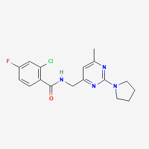 B2814409 2-chloro-4-fluoro-N-((6-methyl-2-(pyrrolidin-1-yl)pyrimidin-4-yl)methyl)benzamide CAS No. 1797656-45-1