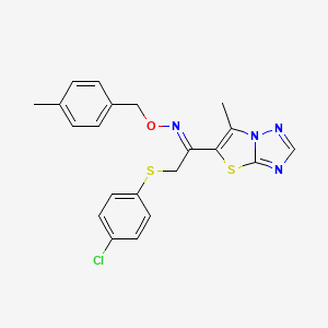 (E)-{2-[(4-chlorophenyl)sulfanyl]-1-{6-methyl-[1,2,4]triazolo[3,2-b][1,3]thiazol-5-yl}ethylidene}[(4-methylphenyl)methoxy]amine