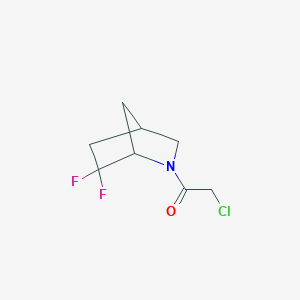 molecular formula C8H10ClF2NO B2823271 2-Chloro-1-(6,6-difluoro-2-azabicyclo[2.2.1]heptan-2-yl)ethanone CAS No. 2411271-69-5