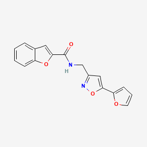 molecular formula C17H12N2O4 B2824002 N-((5-(furan-2-yl)isoxazol-3-yl)methyl)benzofuran-2-carboxamide CAS No. 1105205-32-0