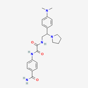 molecular formula C23H29N5O3 B2828892 N-(4-carbamoylphenyl)-N'-{2-[4-(dimethylamino)phenyl]-2-(pyrrolidin-1-yl)ethyl}ethanediamide CAS No. 900005-88-1