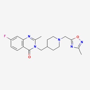 7-Fluoro-2-methyl-3-[[1-[(3-methyl-1,2,4-oxadiazol-5-yl)methyl]piperidin-4-yl]methyl]quinazolin-4-one