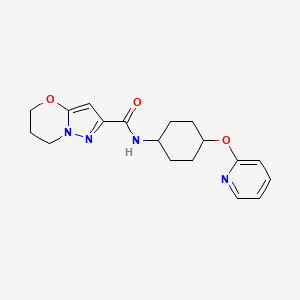 molecular formula C18H22N4O3 B2831146 N-((1r,4r)-4-(pyridin-2-yloxy)cyclohexyl)-6,7-dihydro-5H-pyrazolo[5,1-b][1,3]oxazine-2-carboxamide CAS No. 2034222-90-5