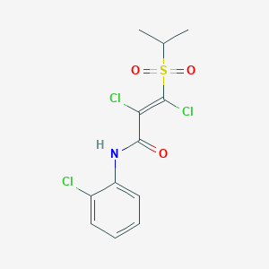 molecular formula C12H12Cl3NO3S B2831681 (2E)-2,3-dichloro-N-(2-chlorophenyl)-3-(propane-2-sulfonyl)prop-2-enamide CAS No. 861211-87-2