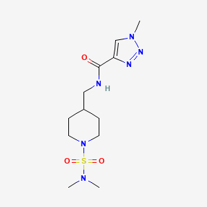 molecular formula C12H22N6O3S B2832490 N-{[1-(dimethylsulfamoyl)piperidin-4-yl]methyl}-1-methyl-1H-1,2,3-triazole-4-carboxamide CAS No. 2034608-45-0