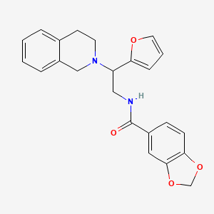 molecular formula C23H22N2O4 B2832736 N-(2-(3,4-dihydroisoquinolin-2(1H)-yl)-2-(furan-2-yl)ethyl)benzo[d][1,3]dioxole-5-carboxamide CAS No. 898433-17-5