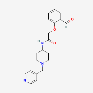 molecular formula C20H23N3O3 B2833244 2-(2-Formylphenoxy)-N-[1-(pyridin-4-ylmethyl)piperidin-4-yl]acetamide CAS No. 2224438-55-3