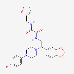 molecular formula C26H27FN4O5 B2834371 N'-[2-(2H-1,3-benzodioxol-5-yl)-2-[4-(4-fluorophenyl)piperazin-1-yl]ethyl]-N-[(furan-2-yl)methyl]ethanediamide CAS No. 896362-12-2