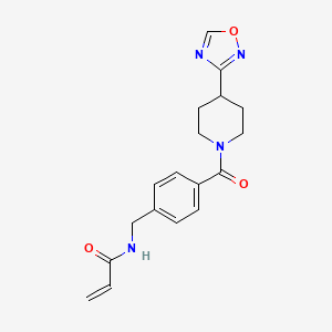 molecular formula C18H20N4O3 B2838343 N-({4-[4-(1,2,4-oxadiazol-3-yl)piperidine-1-carbonyl]phenyl}methyl)prop-2-enamide CAS No. 2361885-77-8