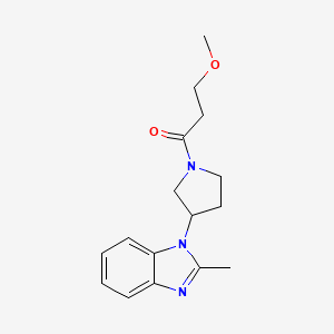 3-methoxy-1-(3-(2-methyl-1H-benzo[d]imidazol-1-yl)pyrrolidin-1-yl)propan-1-one