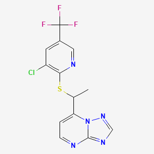 molecular formula C13H9ClF3N5S B2840261 3-chloro-2-[(1-{[1,2,4]triazolo[1,5-a]pyrimidin-7-yl}ethyl)sulfanyl]-5-(trifluoromethyl)pyridine CAS No. 303151-83-9