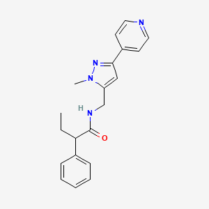 molecular formula C20H22N4O B2842342 N-{[1-methyl-3-(pyridin-4-yl)-1H-pyrazol-5-yl]methyl}-2-phenylbutanamide CAS No. 2319647-46-4