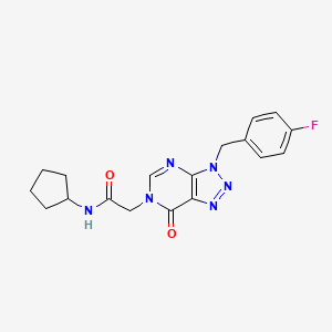 molecular formula C18H19FN6O2 B2843810 N-CYCLOPENTYL-2-{3-[(4-FLUOROPHENYL)METHYL]-7-OXO-3H,6H,7H-[1,2,3]TRIAZOLO[4,5-D]PYRIMIDIN-6-YL}ACETAMIDE CAS No. 847382-64-3
