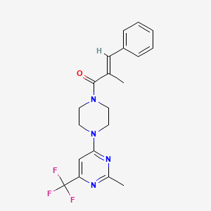 molecular formula C20H21F3N4O B2849610 (E)-2-methyl-1-(4-(2-methyl-6-(trifluoromethyl)pyrimidin-4-yl)piperazin-1-yl)-3-phenylprop-2-en-1-one CAS No. 2035007-64-6
