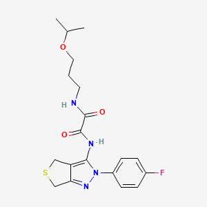 molecular formula C19H23FN4O3S B2850032 N'-[2-(4-fluorophenyl)-2H,4H,6H-thieno[3,4-c]pyrazol-3-yl]-N-[3-(propan-2-yloxy)propyl]ethanediamide CAS No. 900010-14-2