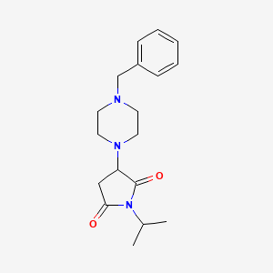 molecular formula C18H25N3O2 B2850973 3-(4-Benzylpiperazin-1-yl)-1-isopropylpyrrolidine-2,5-dione CAS No. 924873-69-8