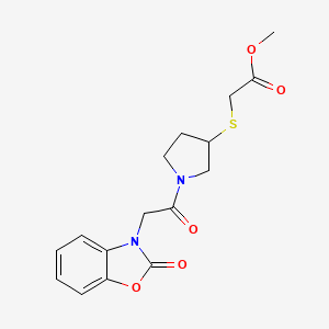 methyl 2-((1-(2-(2-oxobenzo[d]oxazol-3(2H)-yl)acetyl)pyrrolidin-3-yl)thio)acetate