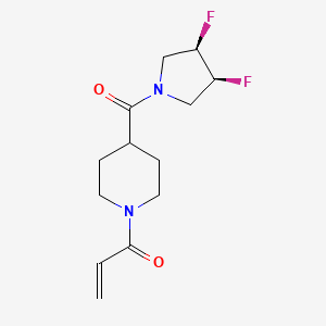 molecular formula C13H18F2N2O2 B2853213 1-[4-[(3S,4R)-3,4-Difluoropyrrolidine-1-carbonyl]piperidin-1-yl]prop-2-en-1-one CAS No. 2361596-02-1