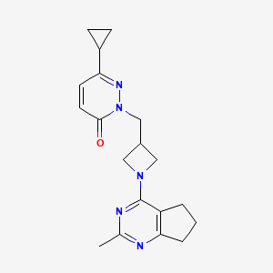 B2853602 6-cyclopropyl-2-[(1-{2-methyl-5H,6H,7H-cyclopenta[d]pyrimidin-4-yl}azetidin-3-yl)methyl]-2,3-dihydropyridazin-3-one CAS No. 2196218-64-9
