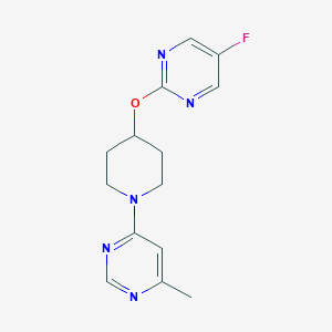 molecular formula C14H16FN5O B2861808 4-[4-(5-Fluoropyrimidin-2-yl)oxypiperidin-1-yl]-6-methylpyrimidine CAS No. 2380143-17-7