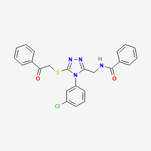 molecular formula C24H19ClN4O2S B2863010 N-{[4-(3-chlorophenyl)-5-[(2-oxo-2-phenylethyl)sulfanyl]-4H-1,2,4-triazol-3-yl]methyl}benzamide CAS No. 391897-19-1